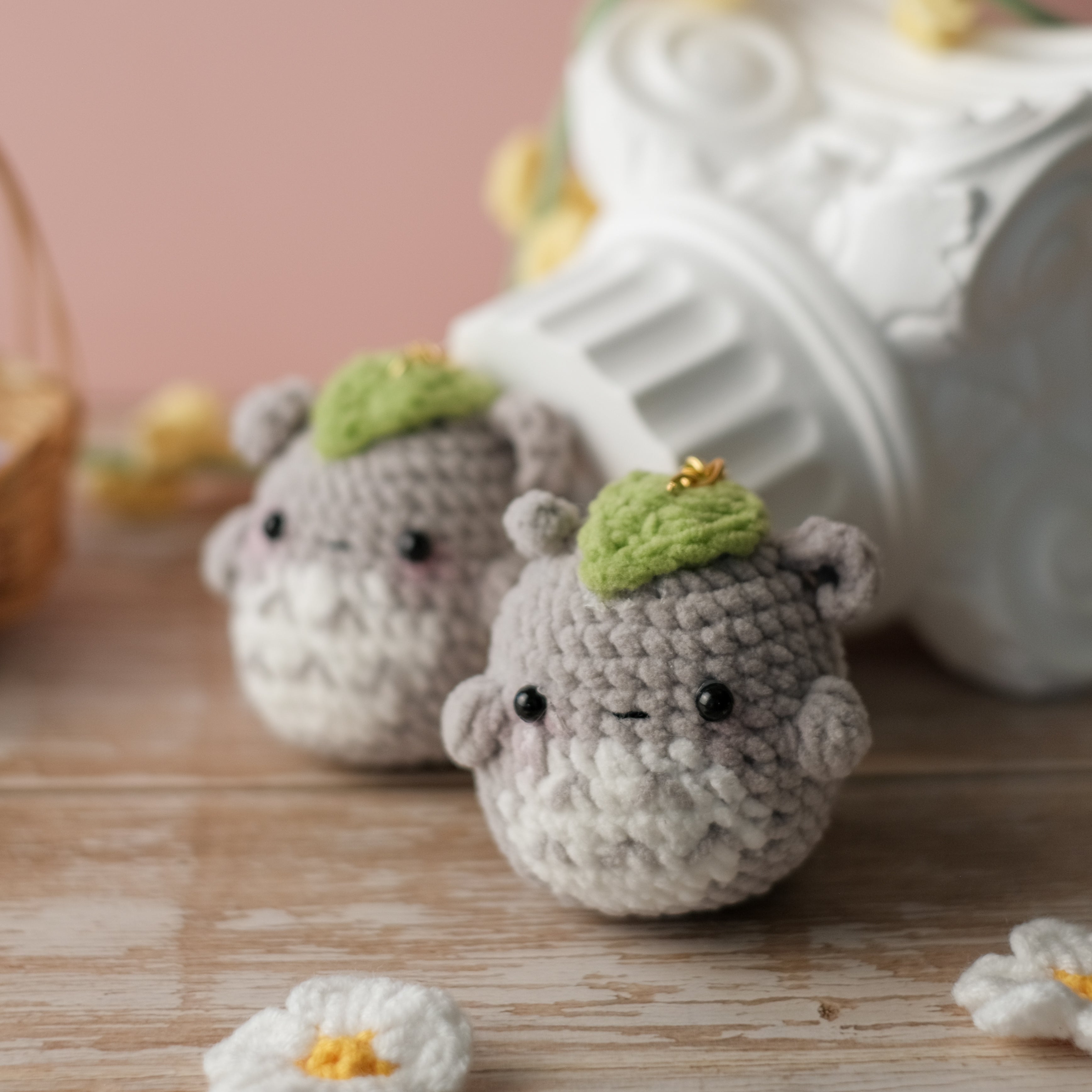 Rounded Totoro Keychain with leaf