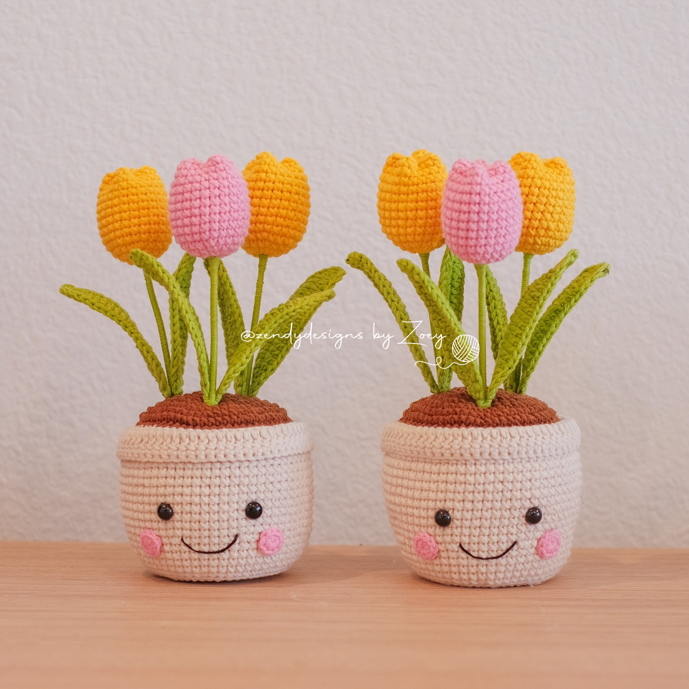 Smiley Tulip Pot (large)