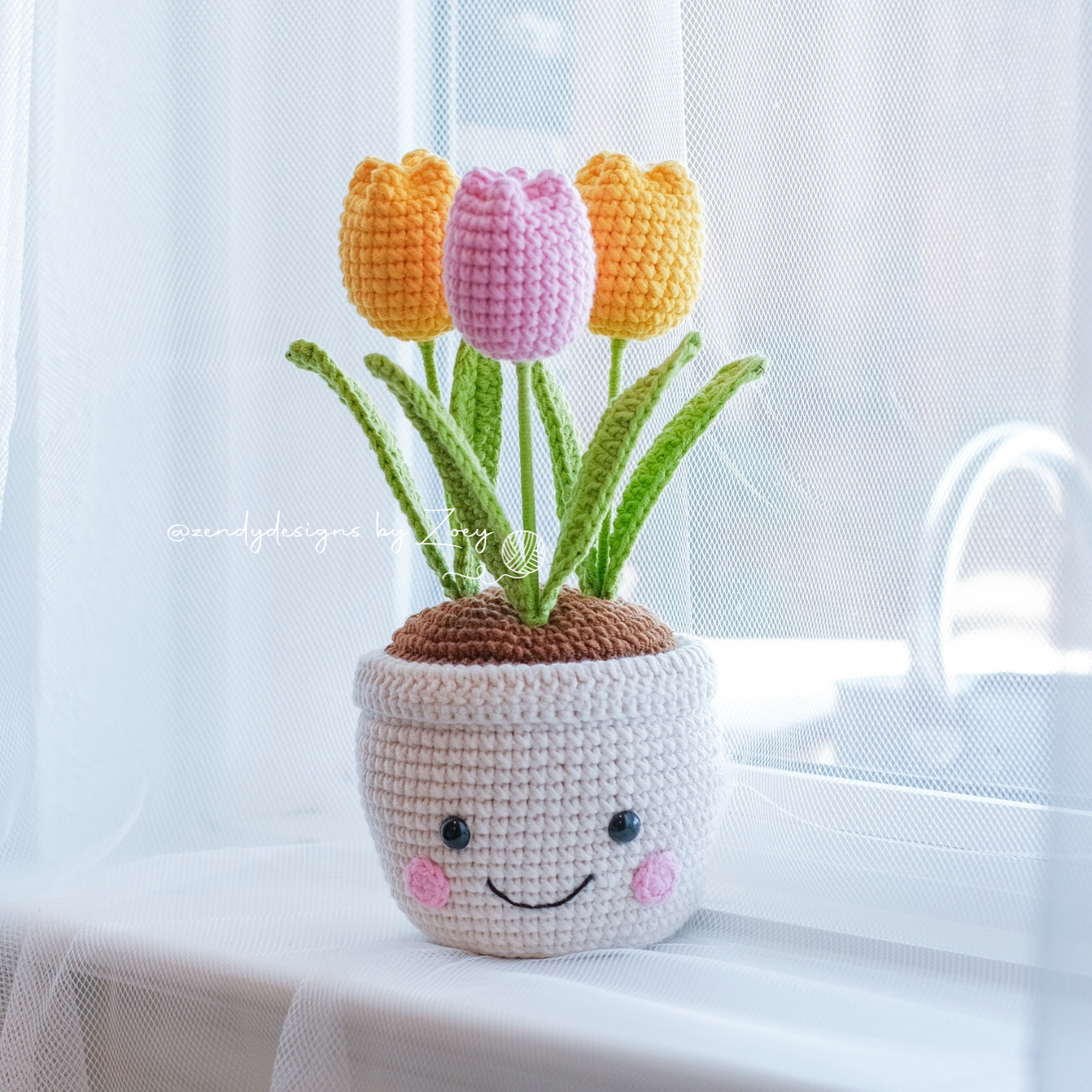 Smiley Tulip Pot (large)