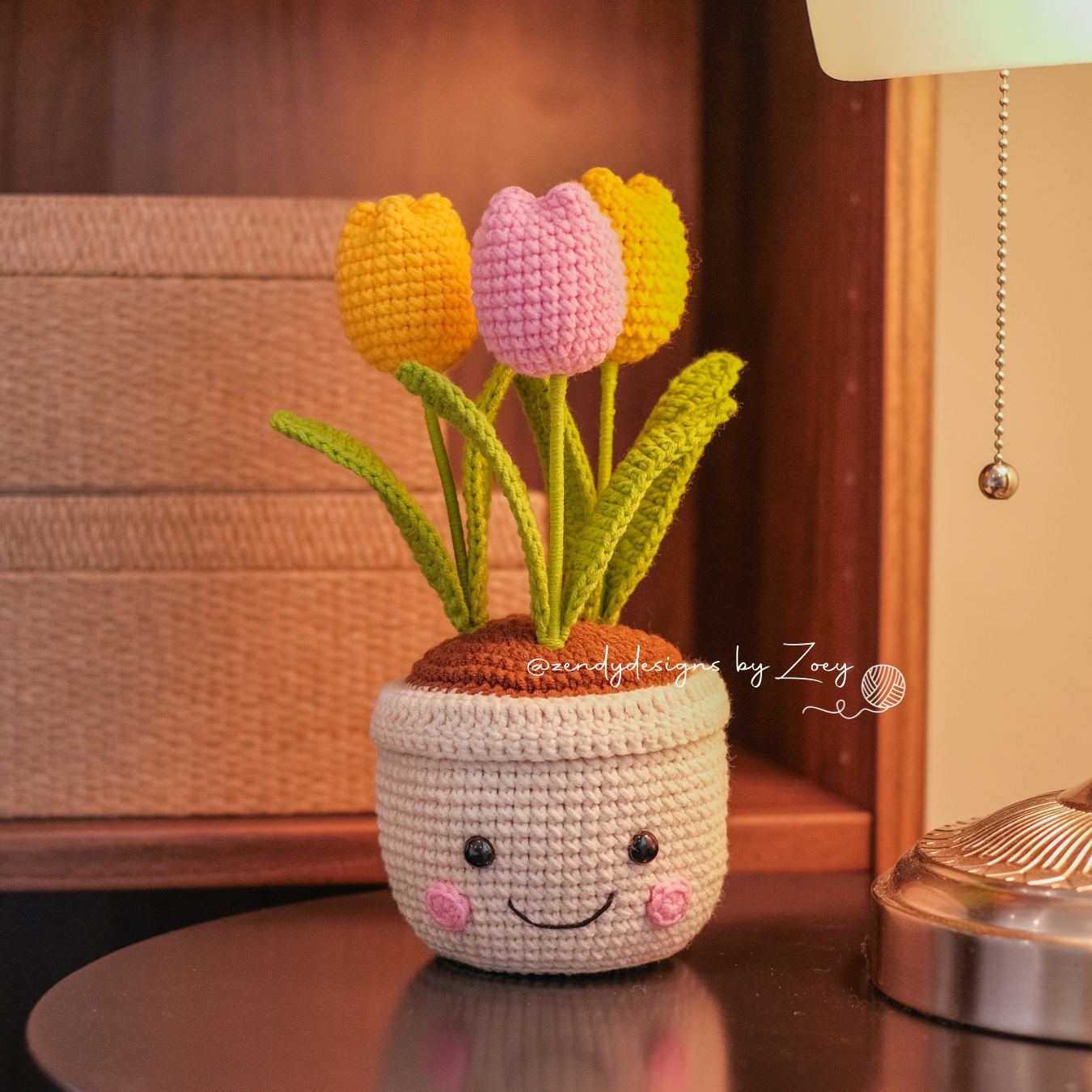 Smiley Tulip Pot (large)